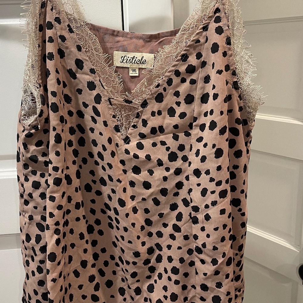 listicle size medium cute top